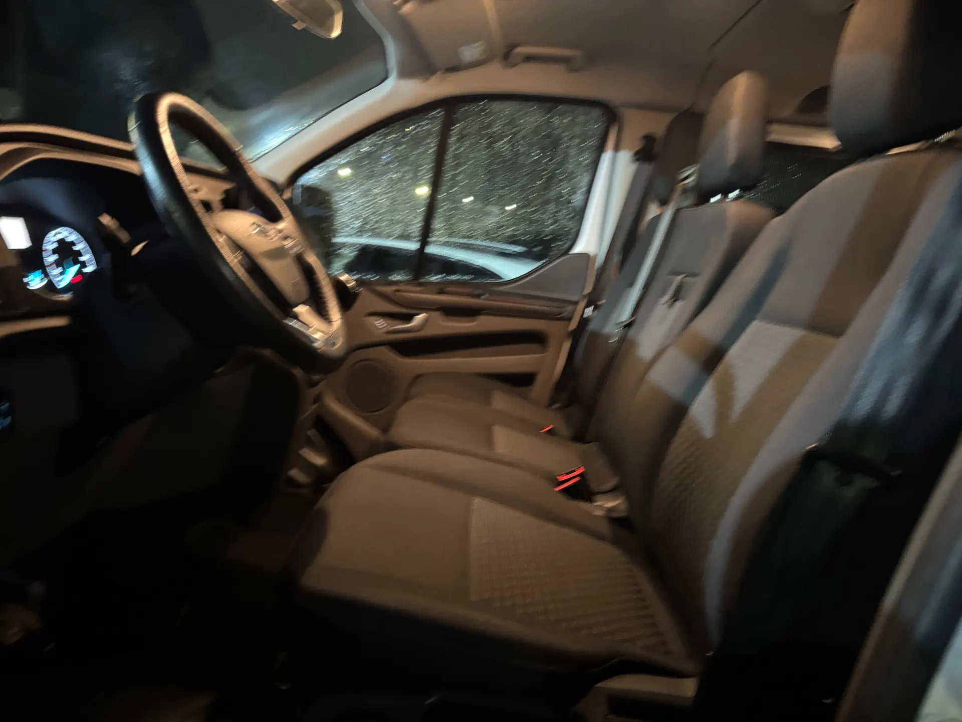 Ford Transit Custom 320L1 2.0 H1-T.B.Ambiente 32