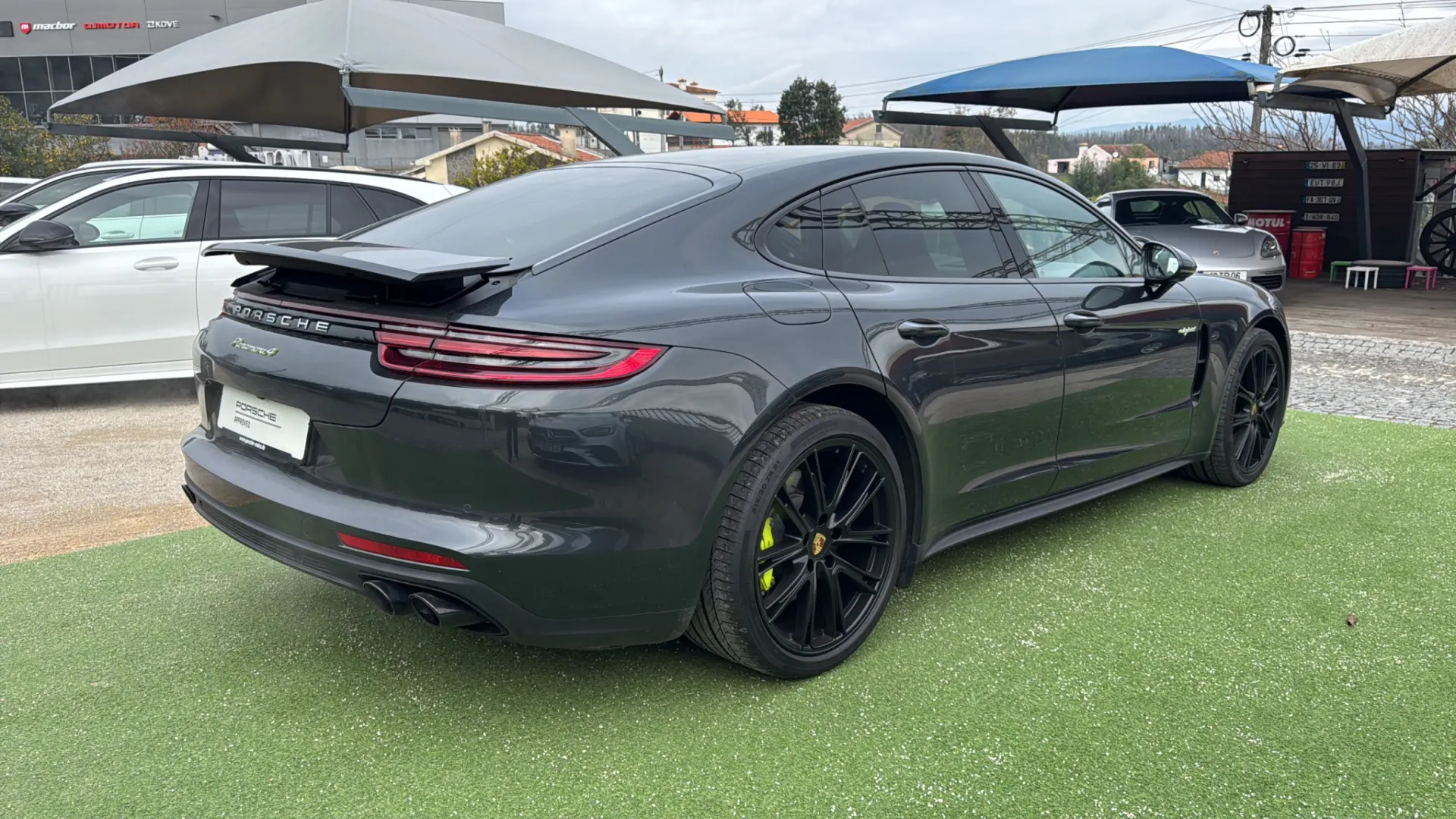 Porsche Panamera 4 E-Hybrid 10