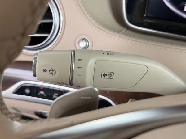 Mercedes-Benz S 300 21