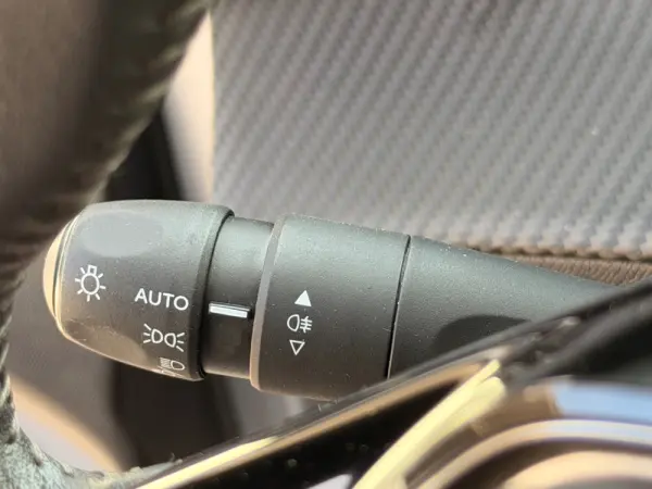 Peugeot 208 1.5 BlueHDi Active Pack 19