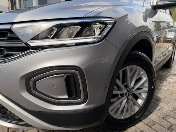 Volkswagen T-Roc LIFE 2