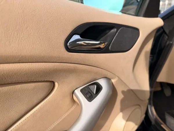 BMW 318 CI CABRIOLET 24