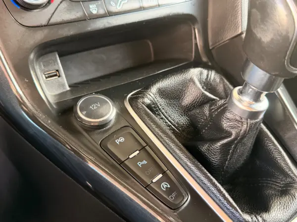 Ford Focus SW 1.5 TDCi EcoBlue Connected 33