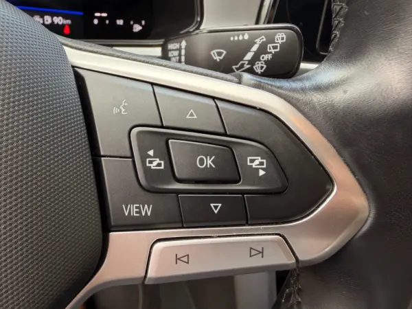 Volkswagen T-Roc LIFE 18