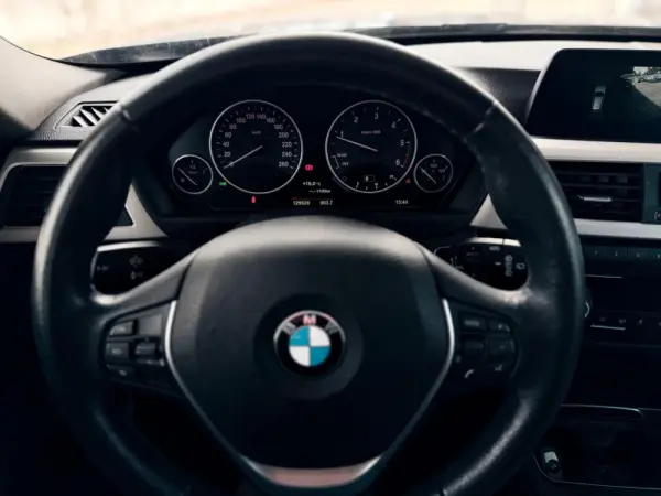 BMW 318 d Touring Line Sport 7