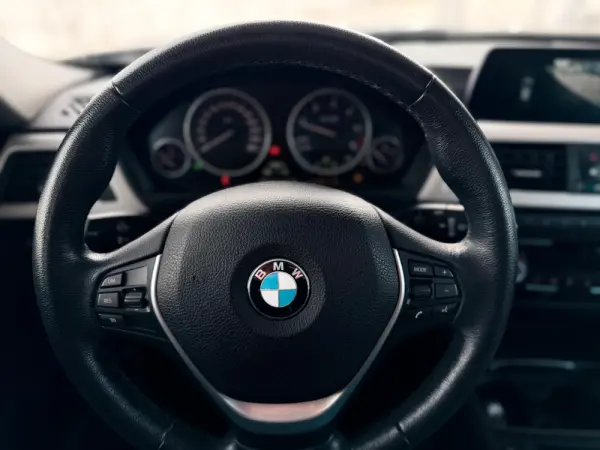 BMW 318 d Touring Line Sport 8