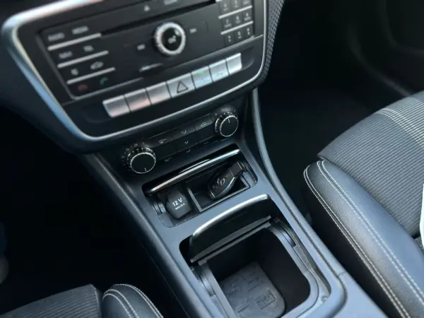 Mercedes-Benz A 180 d Urban Aut. 17