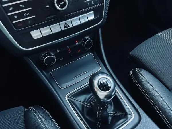 Mercedes-Benz A 180 d Fleet Pack Urban 15