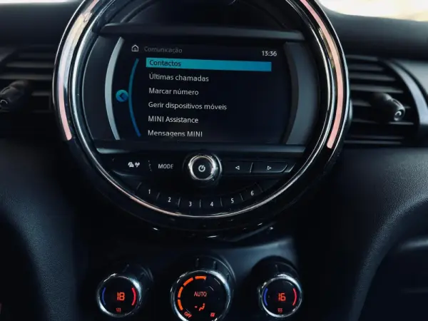 MINI 3 Portas Cooper Sport Edition 14