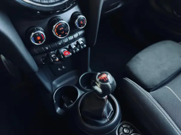 MINI 3 Portas Cooper Sport Edition 17