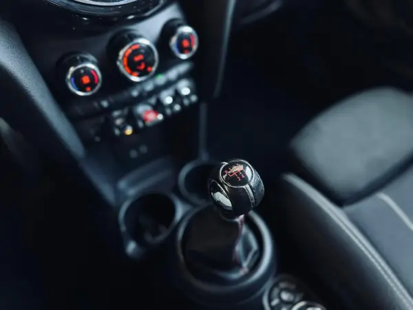 MINI 3 Portas Cooper Sport Edition 18