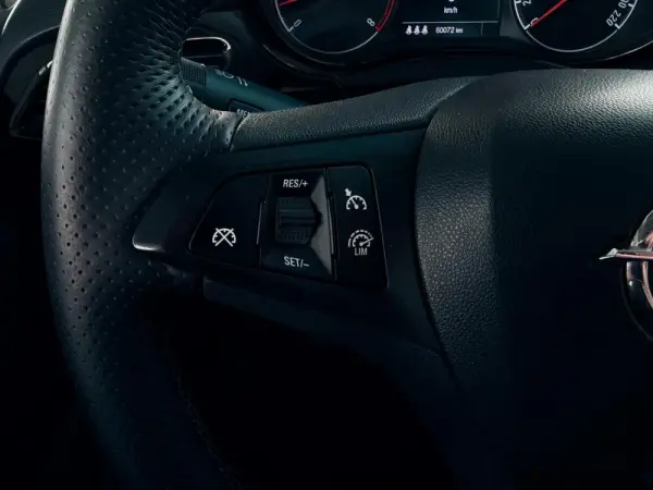 Opel Corsa 1.0 T GT 5