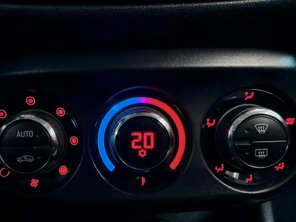 Opel Corsa 1.0 T GT 13