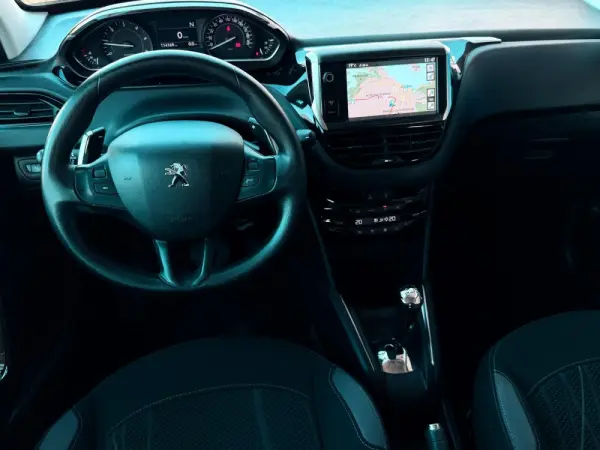 Peugeot 208 1.4 e-HDi Access 2-Tronic 4