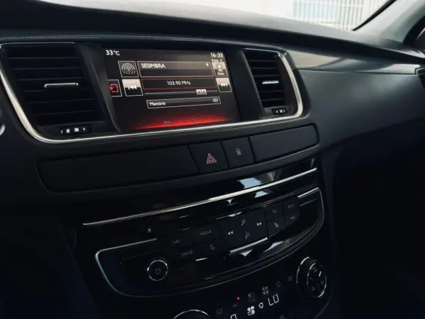 Peugeot 508 SW 1.6 BlueHDi Active 9