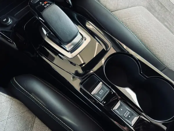 Peugeot e-208 50 kWh GT 16
