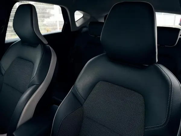 Renault Captur 1.6 E-Tech Plug-In Hybrid Engineered 7