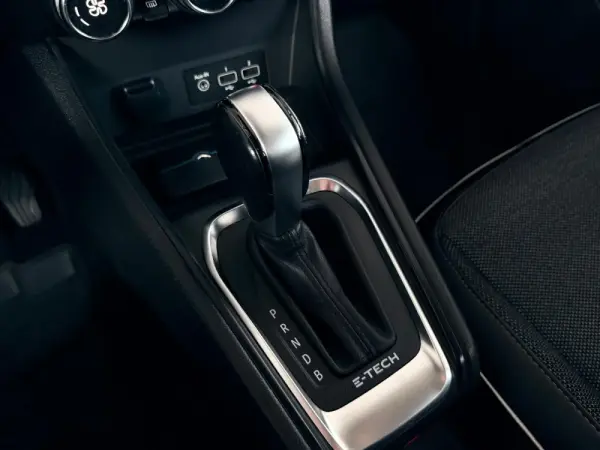 Renault Captur 1.6 E-Tech Plug-In Hybrid Engineered 25