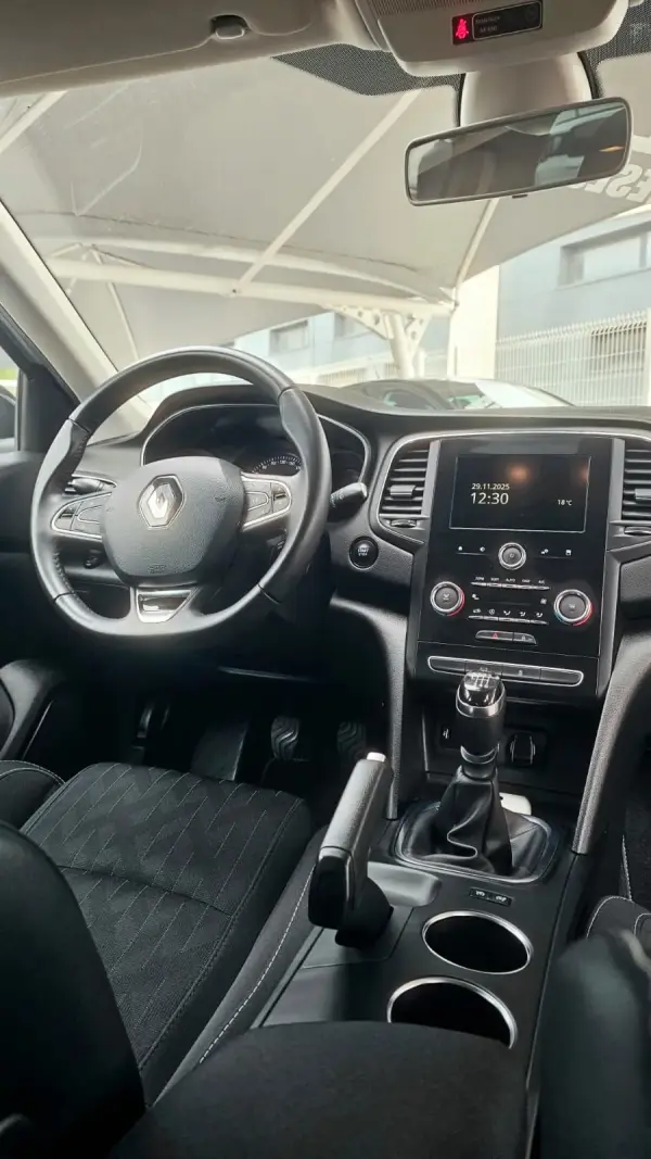 Renault Mégane Sport Tourer 1.5 Blue dCi Limited 15