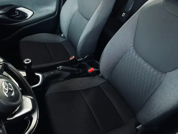 Toyota Yaris 1.0 VVT-i Comfort 5