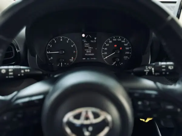 Toyota Yaris 1.0 VVT-i Comfort 10