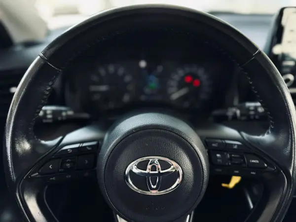 Toyota Yaris 1.0 VVT-i Comfort 11