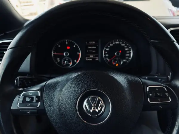 Volkswagen EOS 2.0 TDi BlueMotion 7