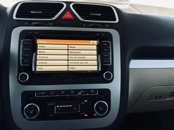 Volkswagen EOS 2.0 TDi BlueMotion 19