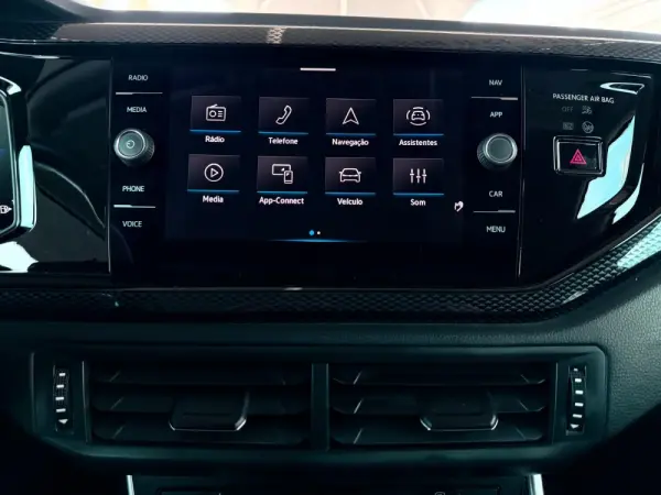 Volkswagen Polo 1.0 TSI Life 11