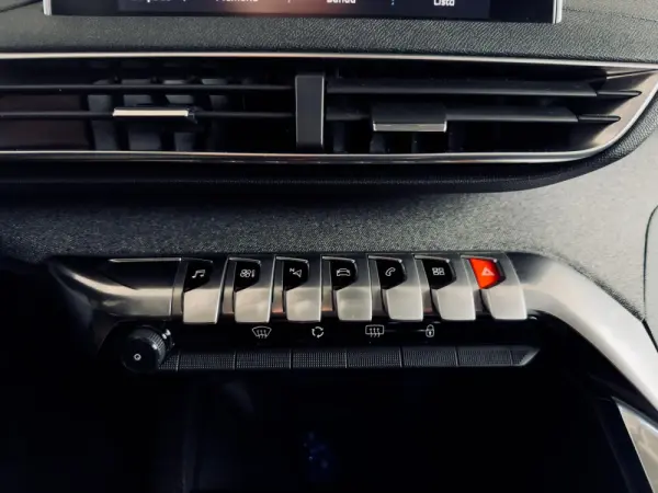 Peugeot 5008 1.6 BlueHDi Allure 9