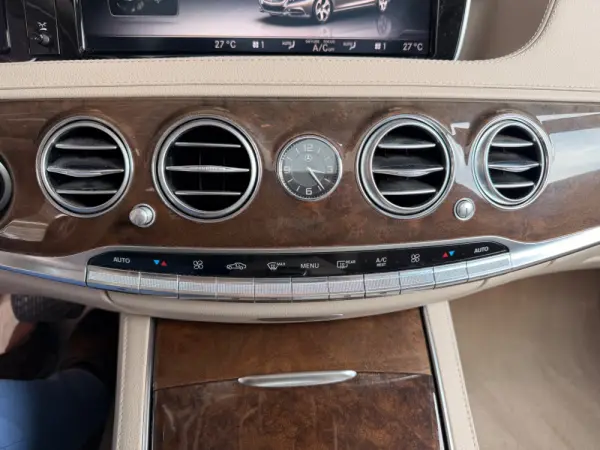 Mercedes-Benz S 300 33