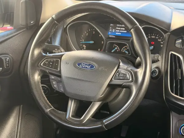 Ford Focus SW 1.5 TDCi EcoBlue Connected 19