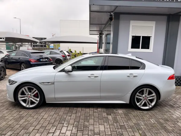 Jaguar XE 2.0 D 5