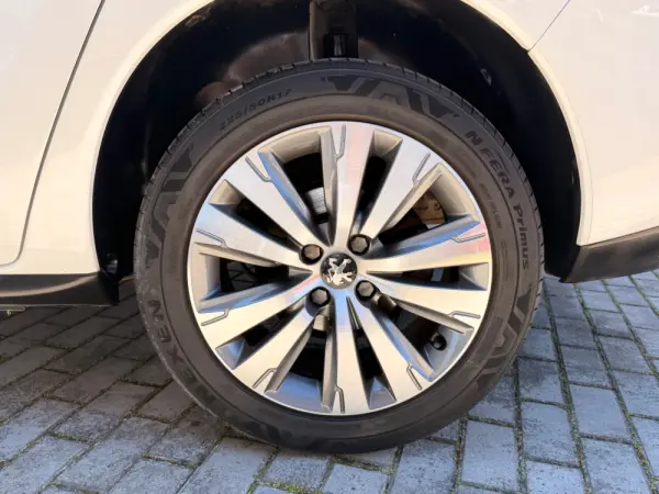 Peugeot 3008 1.6 BlueHDi Allure 15