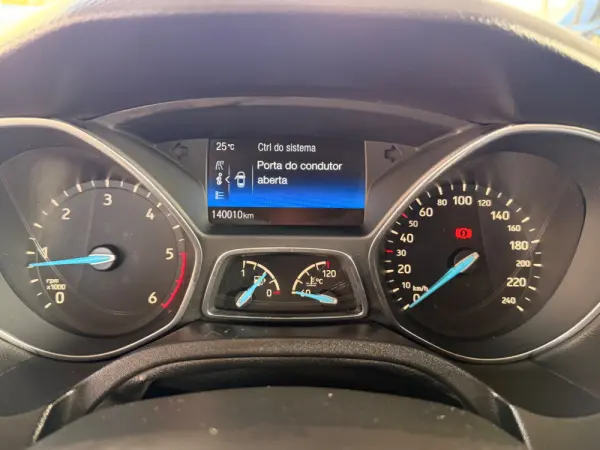 Ford Focus SW 1.5 TDCi EcoBlue Connected 26