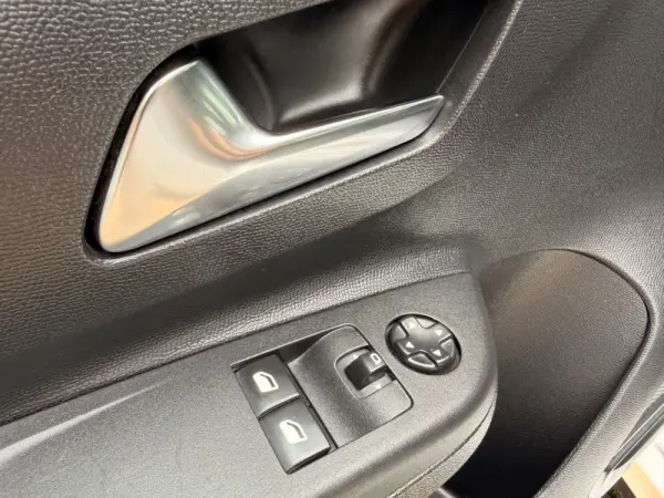 Opel Corsa 1.5 D Business Edition 35