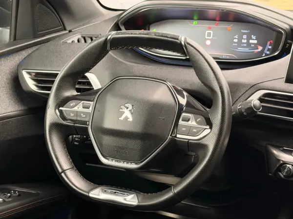 Peugeot 3008 1.6 BlueHDi GT Line 16