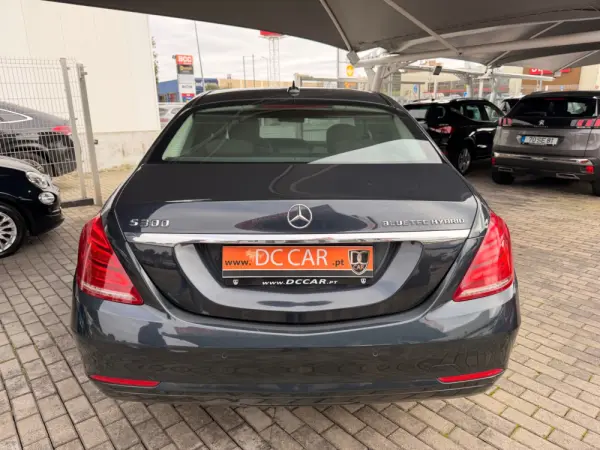 Mercedes-Benz S 300 7