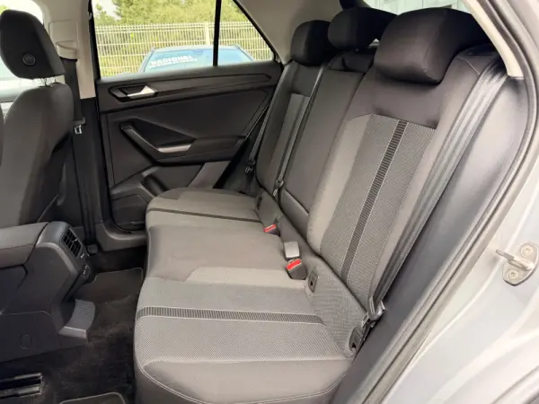 Volkswagen T-Roc LIFE 41