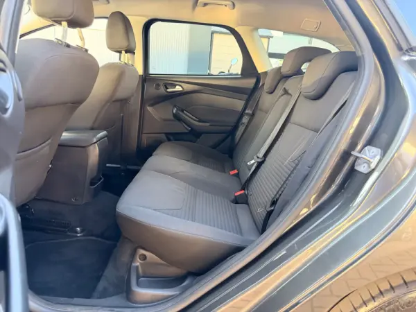 Ford Focus SW 1.5 TDCi EcoBlue Connected 49