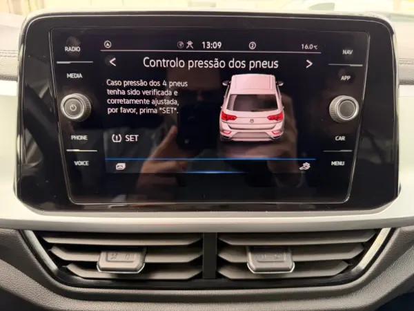 Volkswagen T-Roc LIFE 27