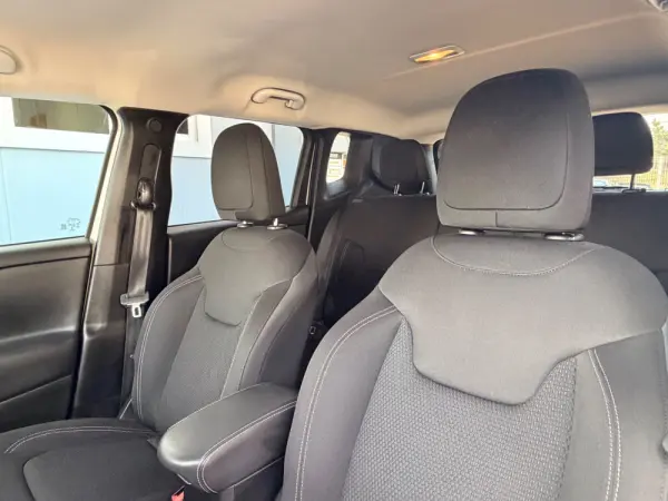 Jeep Renegade 1.6 MJD Limited DCT 29