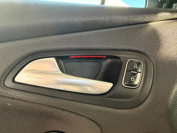 Ford Focus SW 1.5 TDCi EcoBlue Connected 43