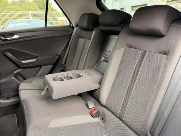 Volkswagen T-Roc LIFE 42