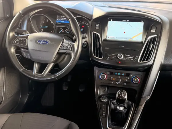 Ford Focus SW 1.5 TDCi EcoBlue Connected 18