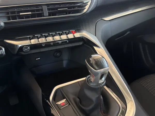 Peugeot 3008 1.5 BlueHDi Active 16