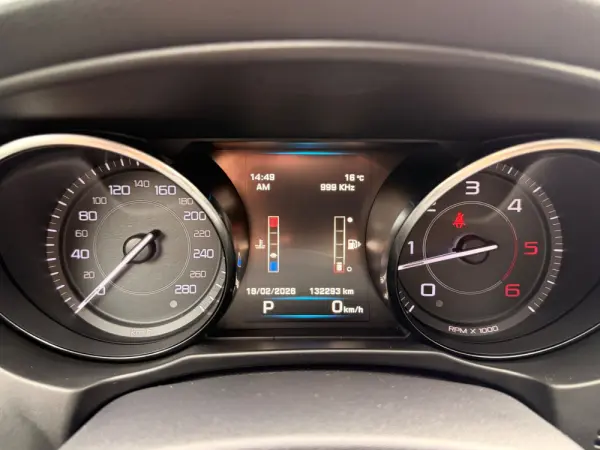 Jaguar XE 2.0 D R-Dynamic S 21