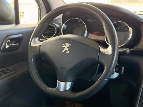 Peugeot 3008 1.6 BlueHDi Allure 18