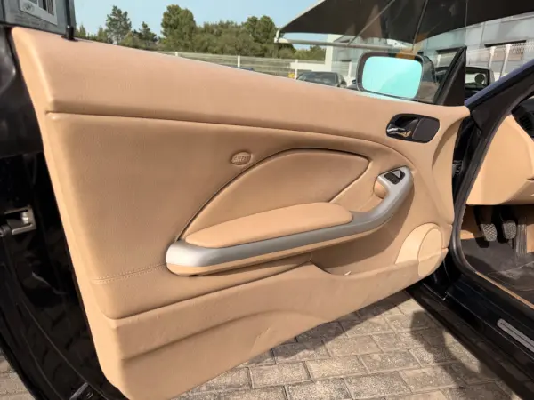 BMW 318 CI CABRIOLET 23