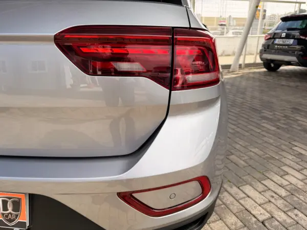 Volkswagen T-Roc LIFE 9